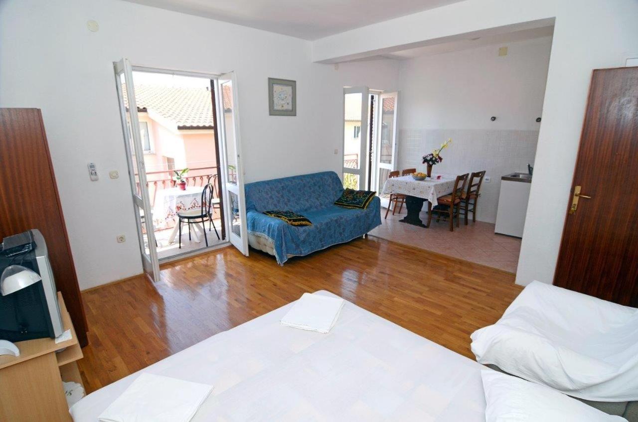 Apartments With A Parking Space Makarska - 12211 Экстерьер фото