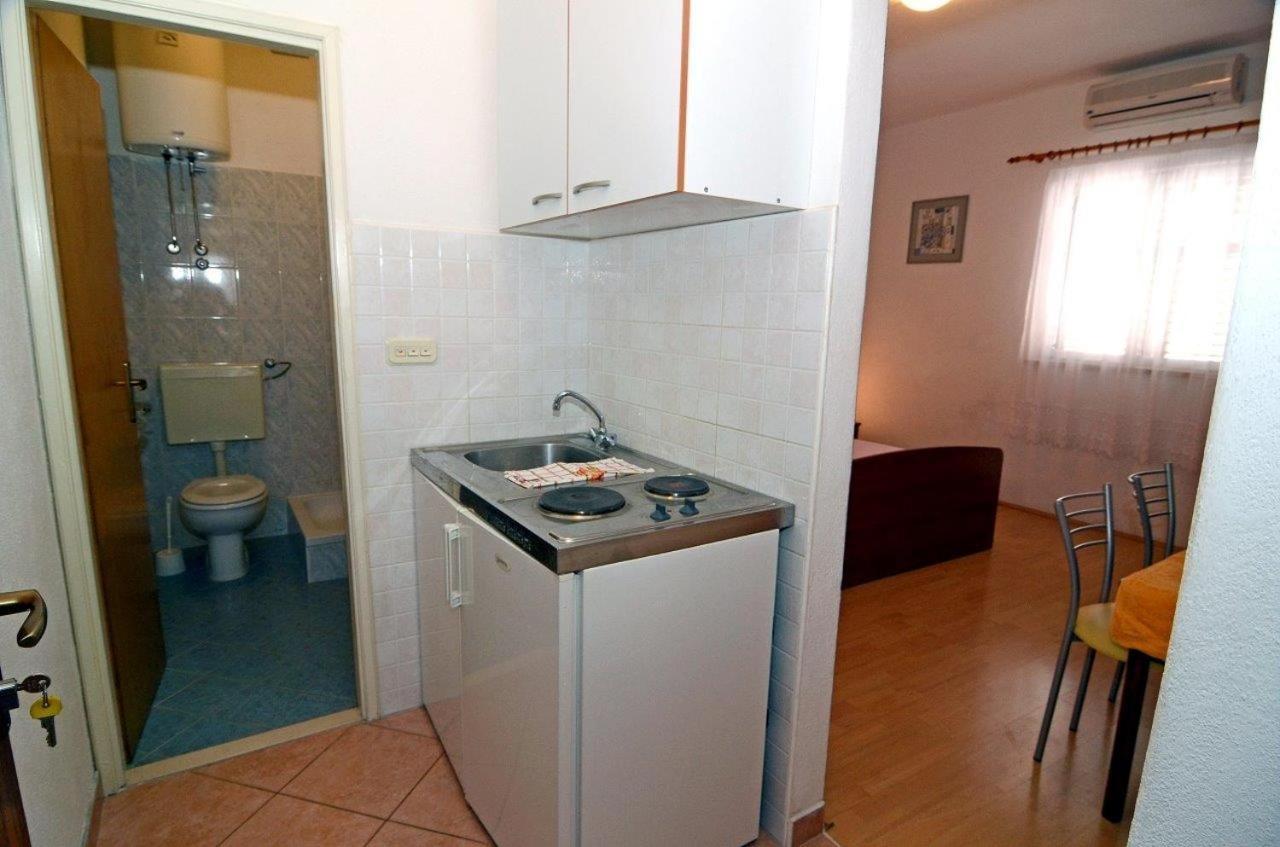 Apartments With A Parking Space Makarska - 12211 Экстерьер фото