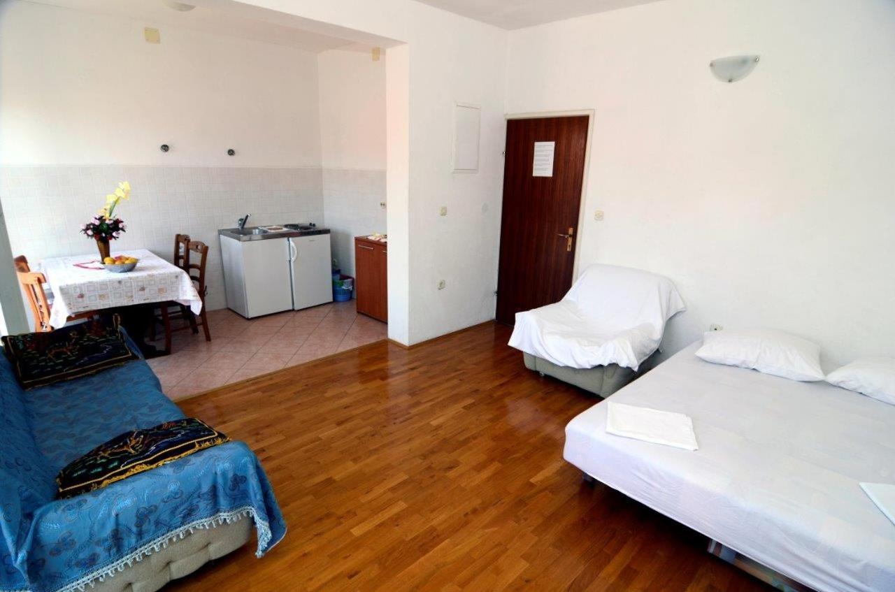 Apartments With A Parking Space Makarska - 12211 Экстерьер фото