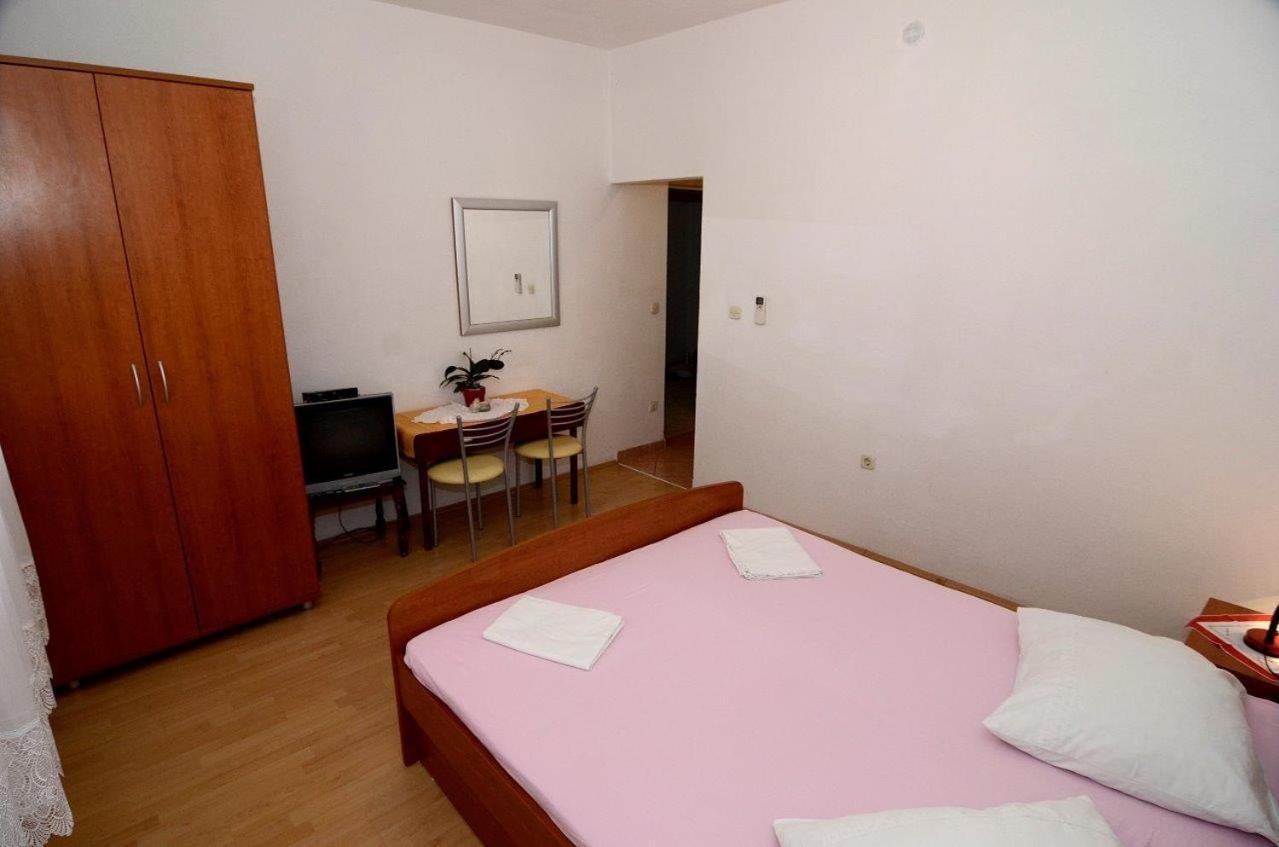 Apartments With A Parking Space Makarska - 12211 Номер фото